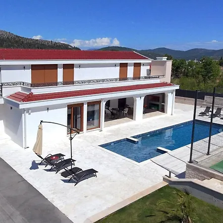After Set Heaven Villa