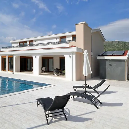 Villa After Set Heaven *